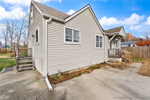 $194,900 | 3941 Carver Street, New Albany, IN 47150