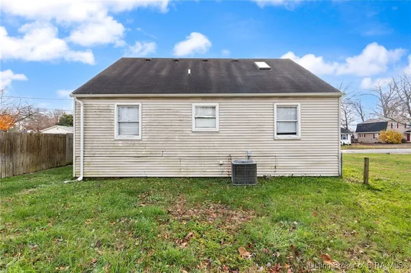$194,900 | 3941 Carver Street, New Albany, IN 47150