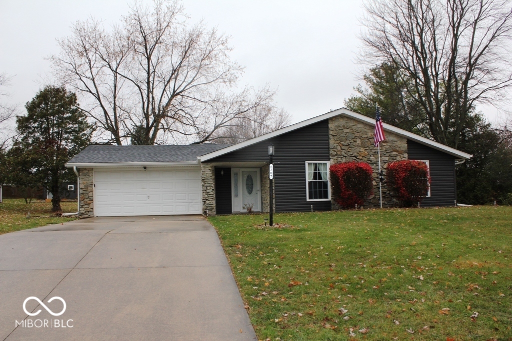 8207 North Myers Road Muncie, IN 47303 - Photo 1 of 28