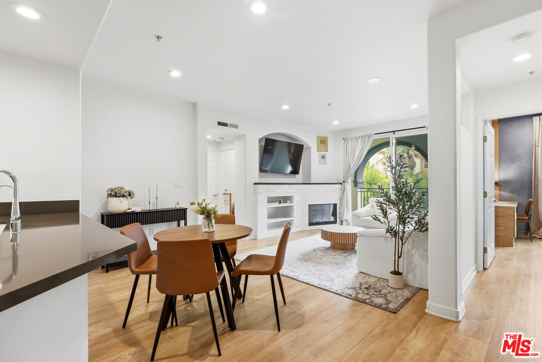 12963 West Runway Road, Unit 321 Playa Vista, CA 90094 - Photo 3 of 28