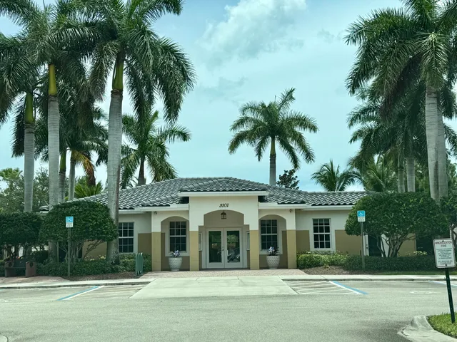 $245,000 | 3051 Southeast Lexington Lakes Drive, Unit 202, Stuart, FL 34994