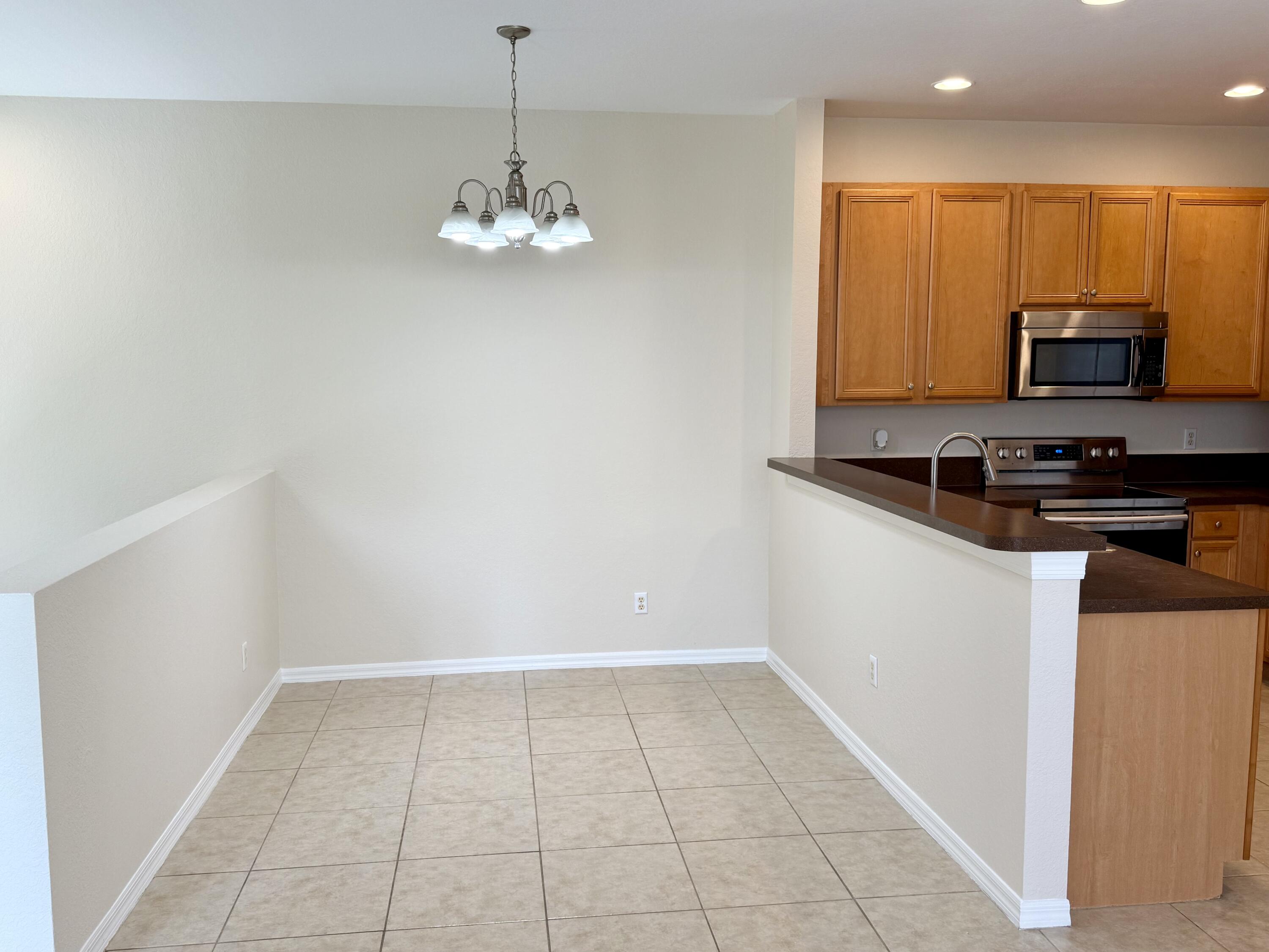 3051 Southeast Lexington Lakes Drive, Unit 202 Stuart, FL 34994 - Photo 8 of 35 3051 Unit 202