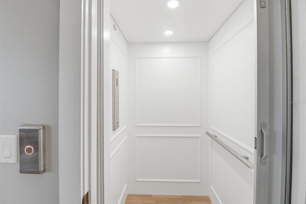 14211 West St Martins Road Crystal River, FL 34429 - Photo 33 of 60 a view of walk in closet