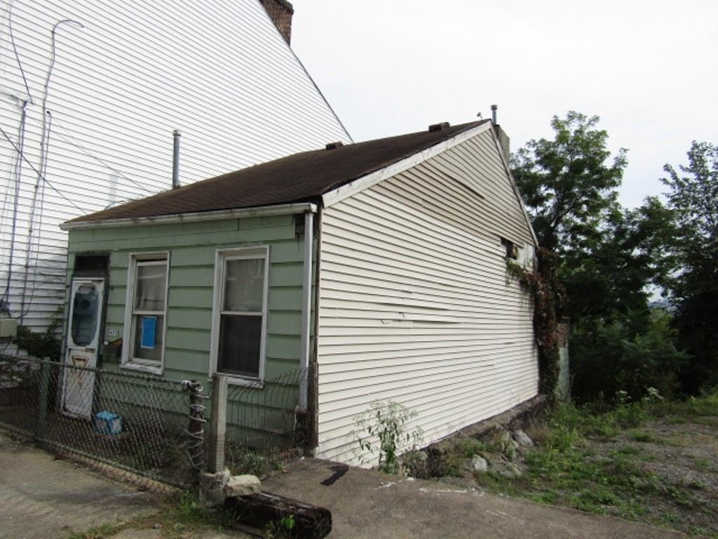 861 Vista Street Pittsburgh, PA 15212 - Photo 2 of 24