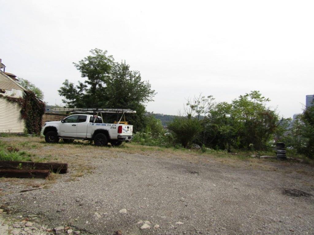 861 Vista Street Pittsburgh, PA 15212 - Photo 4 of 24