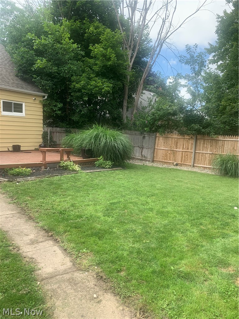 355 Greenvale Road South Euclid, OH 44121 - Photo 9 of 10