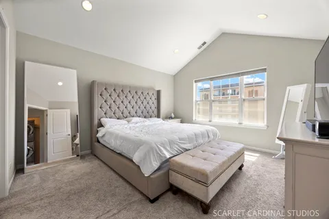 $500,000 | 840 Center Street, Des Plaines, IL 60016