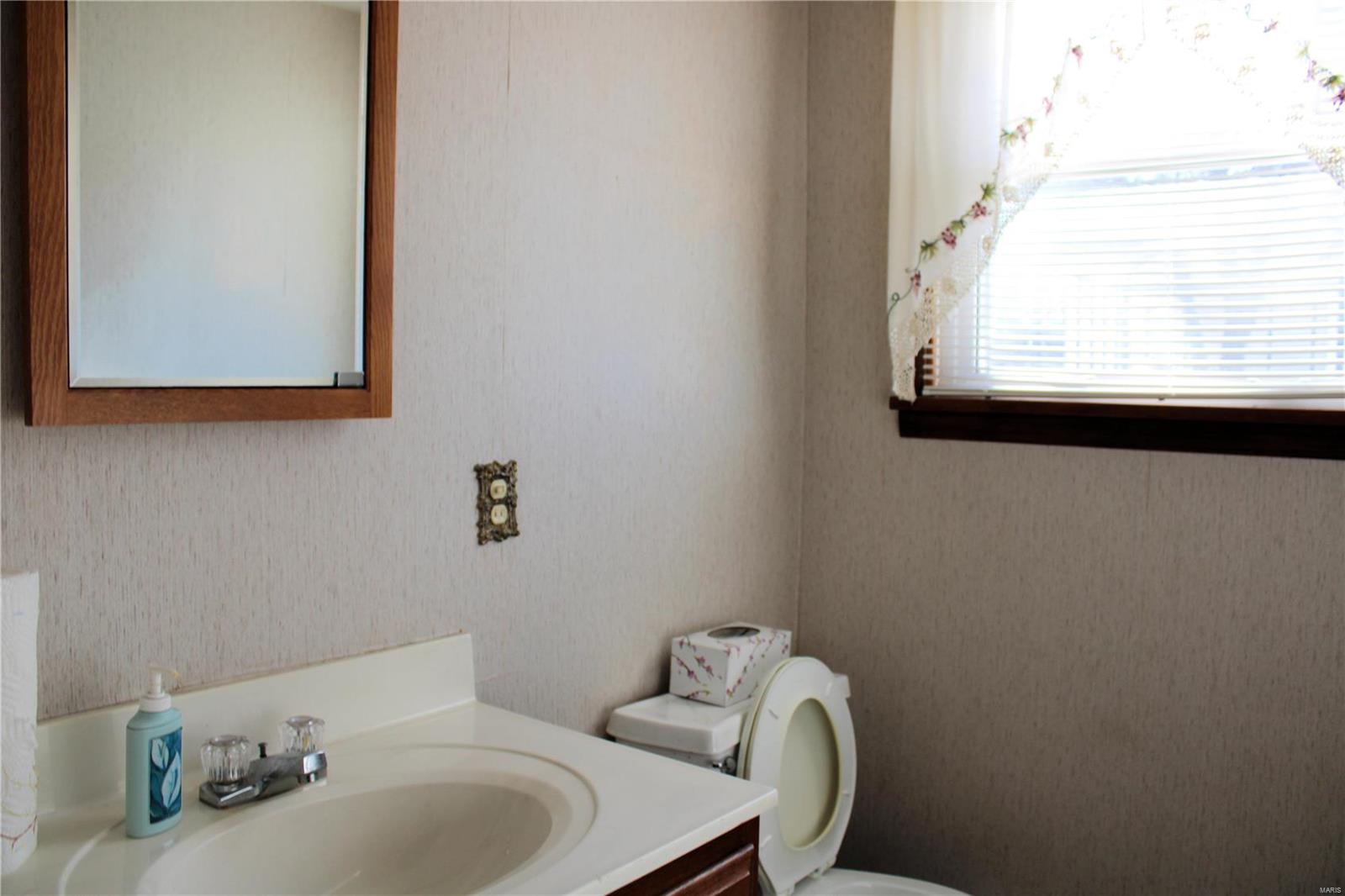 13438 Michael Road Highland, IL 62249 - Photo 23 of 47