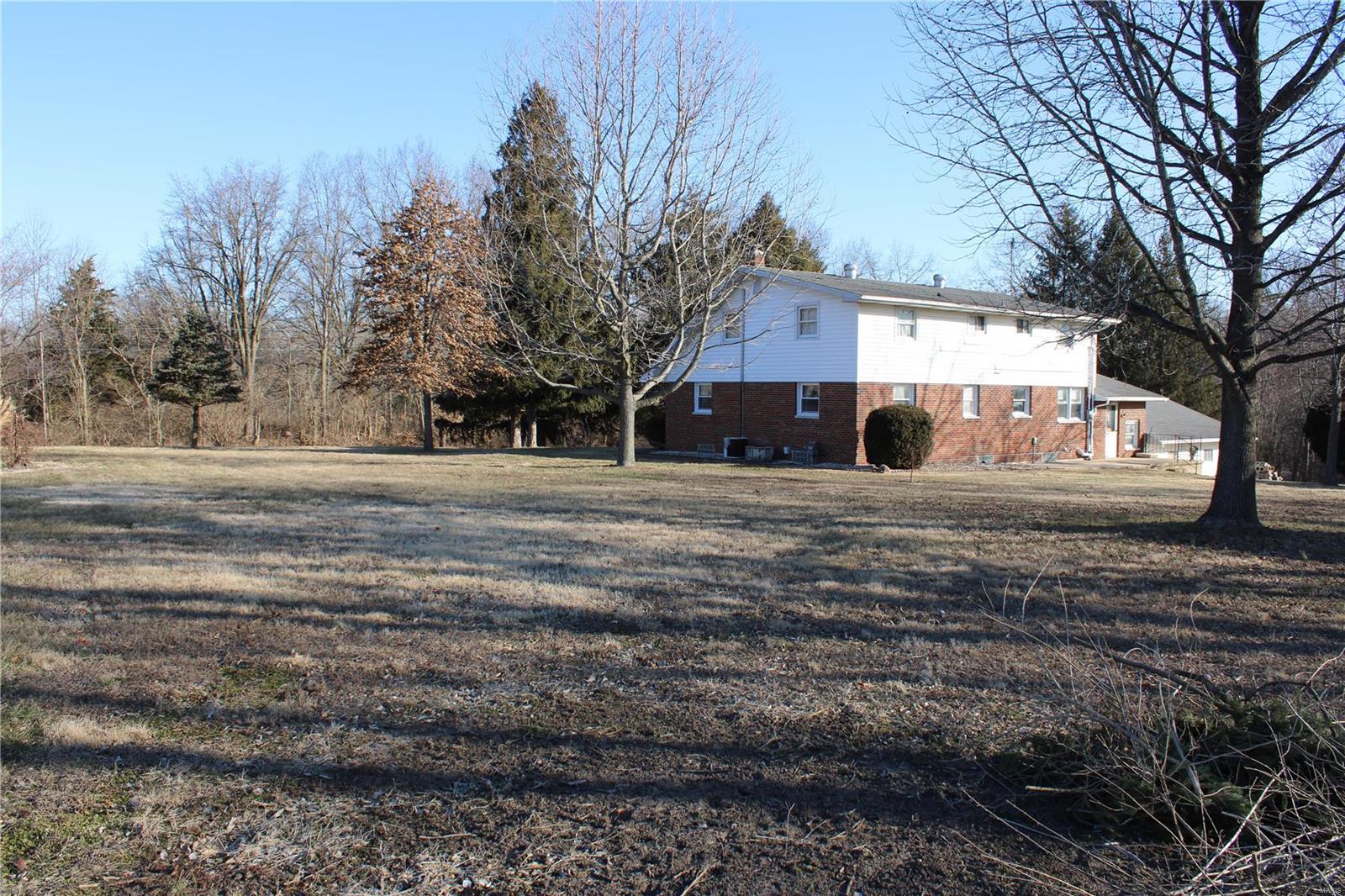13438 Michael Road Highland, IL 62249 - Photo 44 of 47