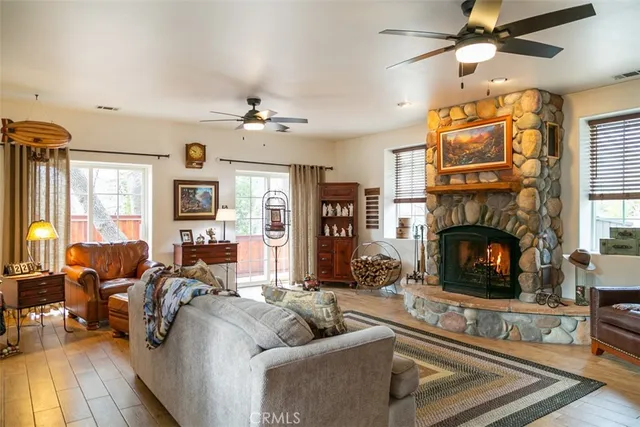 $674,900 | 33303 Lakeview Drive, Running Springs, CA 92382