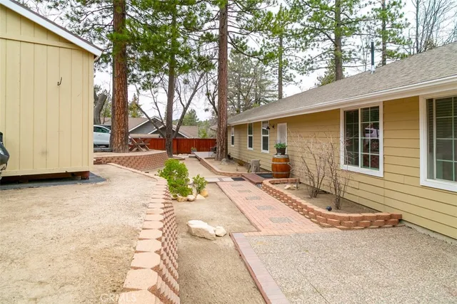 $674,900 | 33303 Lakeview Drive, Running Springs, CA 92382