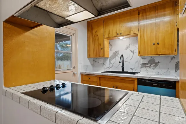 $319,900 | Undisclosed Address, Shafter, CA 93263