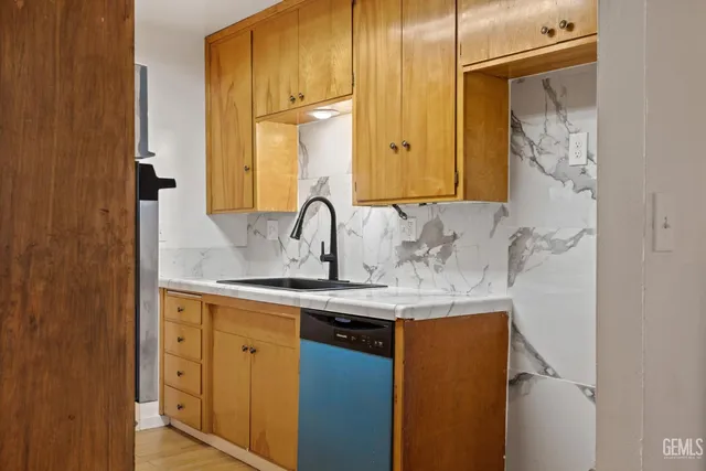 $319,900 | Undisclosed Address, Shafter, CA 93263