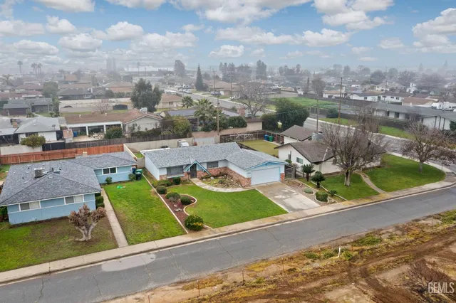 $319,900 | Undisclosed Address, Shafter, CA 93263