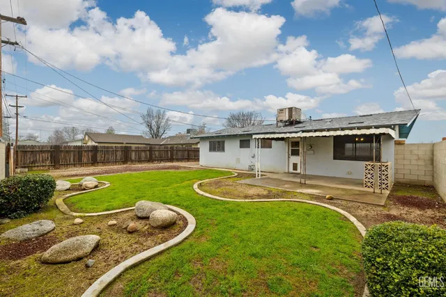 $319,900 | Undisclosed Address, Shafter, CA 93263