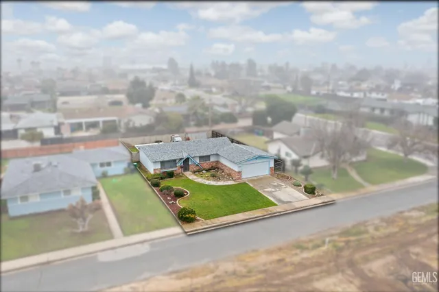 $319,900 | Undisclosed Address, Shafter, CA 93263