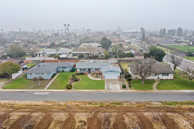 $319,900 | Undisclosed Address, Shafter, CA 93263