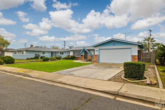 $319,900 | Undisclosed Address, Shafter, CA 93263