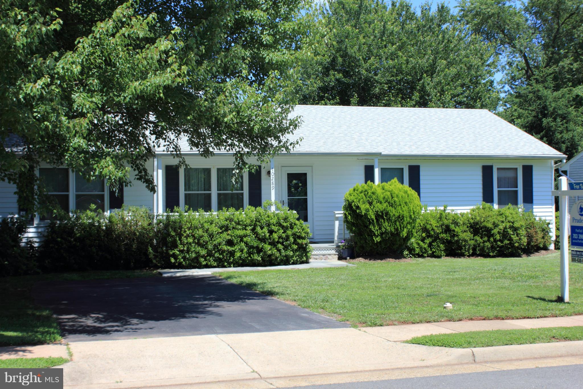 10289 Abbott Road Manassas, VA 20110 - Photo 1 of 23 Exterior (Front)