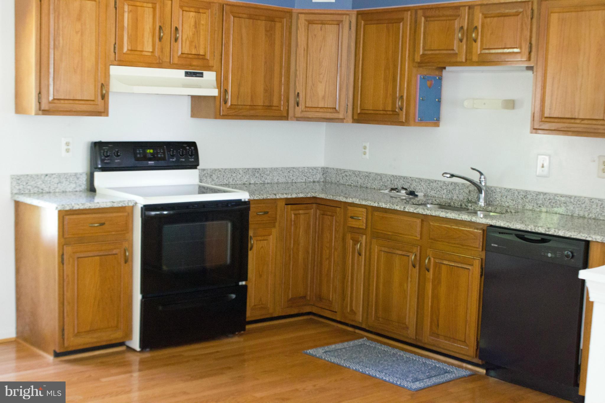 10289 Abbott Road Manassas, VA 20110 - Photo 7 of 23 Kitchen