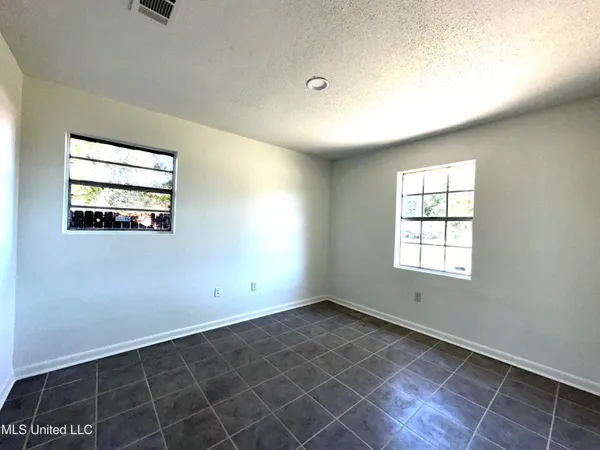 $124,900 | 4813 King James Drive, Pascagoula, MS 39581