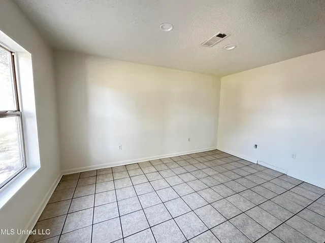 $129,900 | 4813 King James Drive, Pascagoula, MS 39581