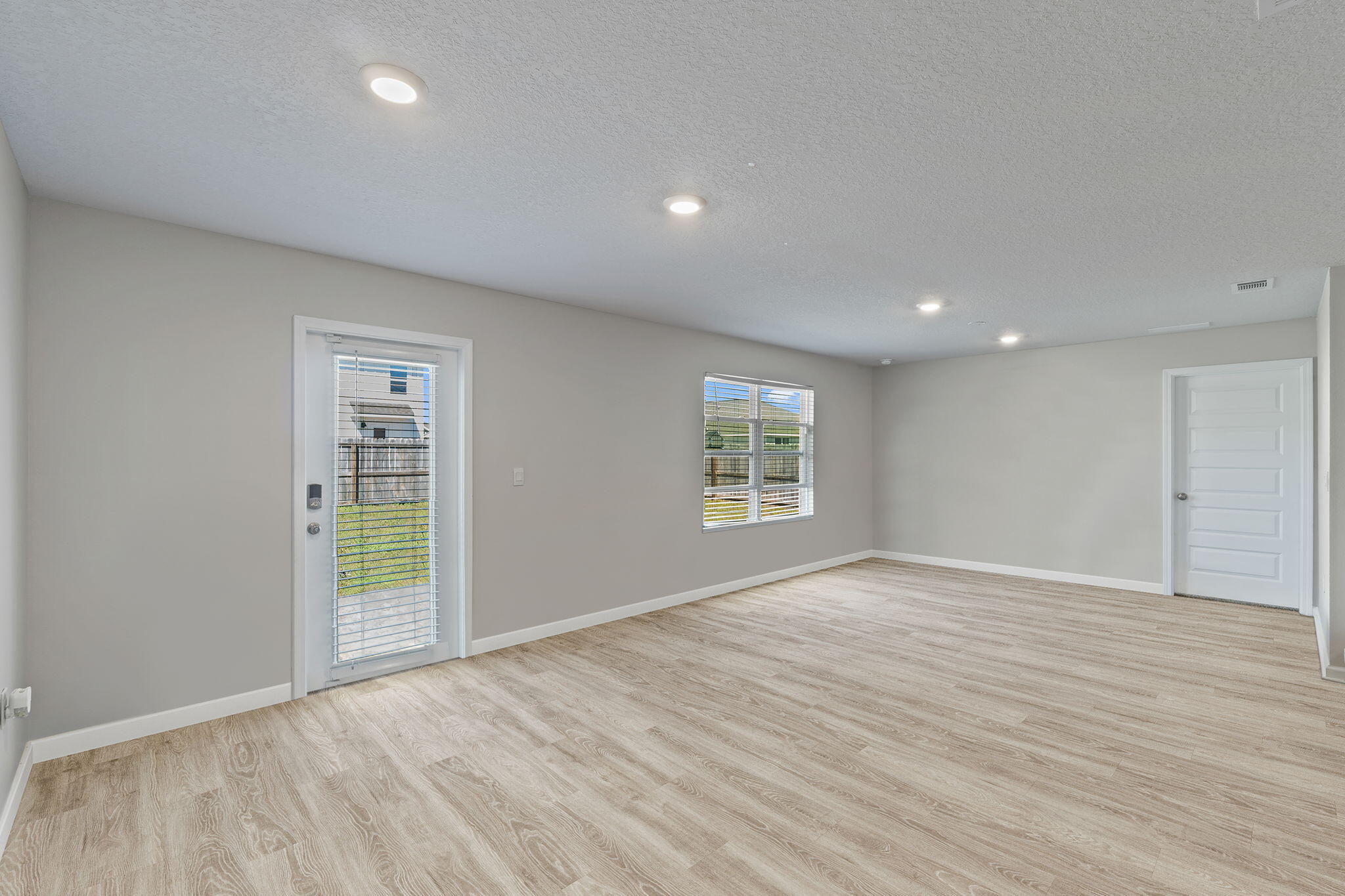 918 Sandbar Loop Crestview, FL 32539 - Photo 8 of 26 37-web-or-mls-FinalP2-17