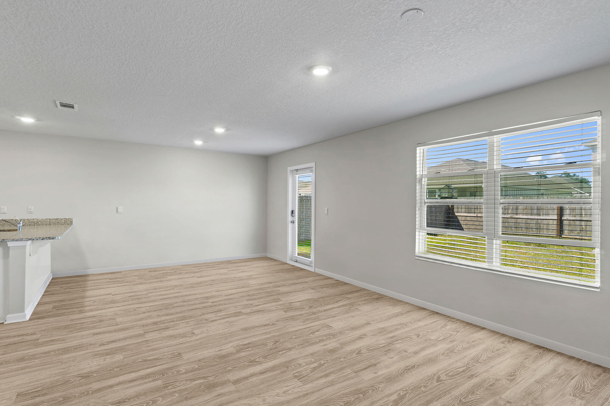 918 Sandbar Loop Crestview, FL 32539 - Photo 10 of 26 40-web-or-mls-FinalP2-19