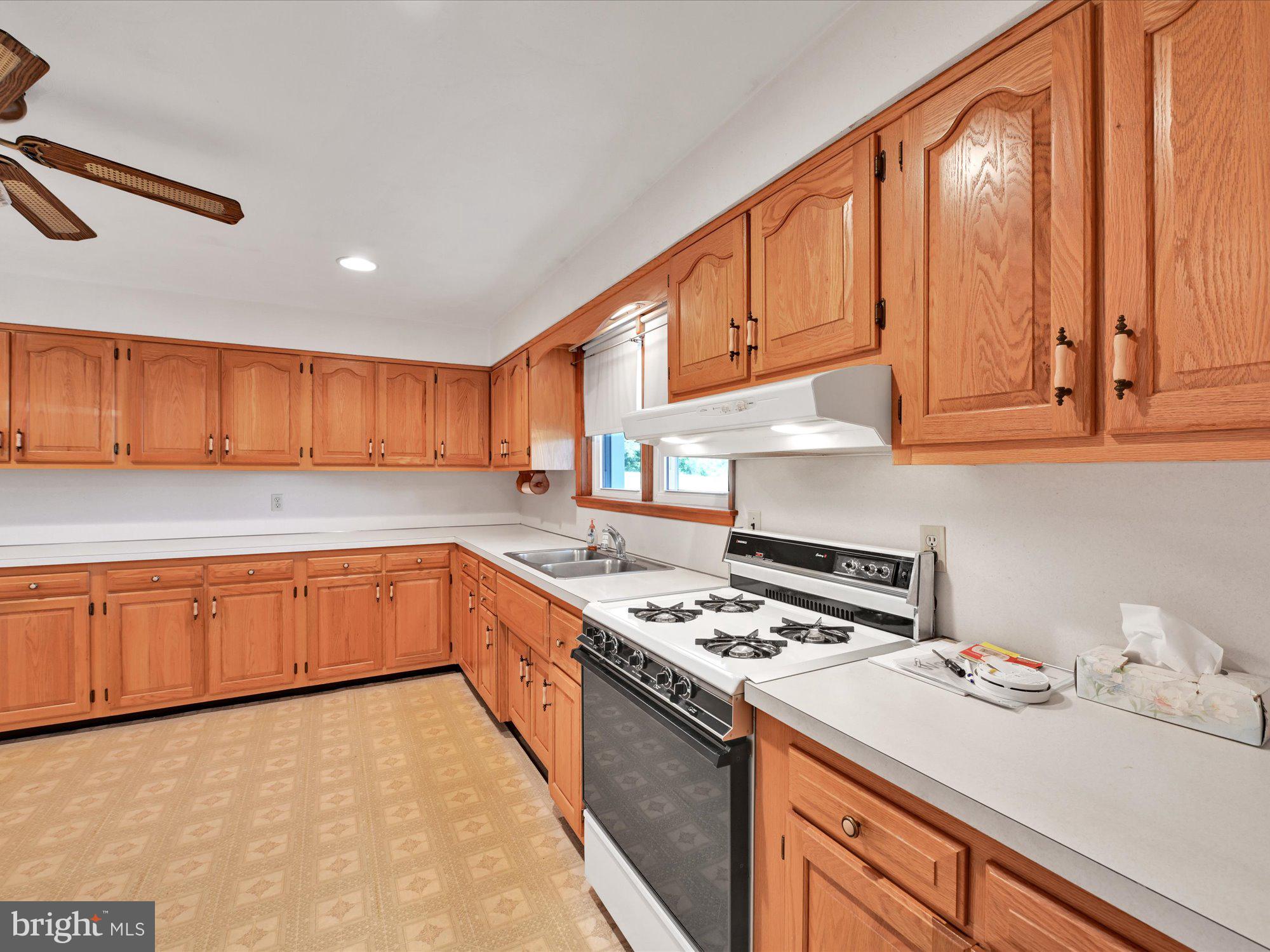 8473 Orchard Road Spring Grove, PA 17362 - Photo 7 of 28