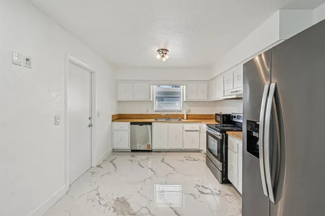 $3,700 | 4549 Baldric Street, Boca Raton, FL 33428