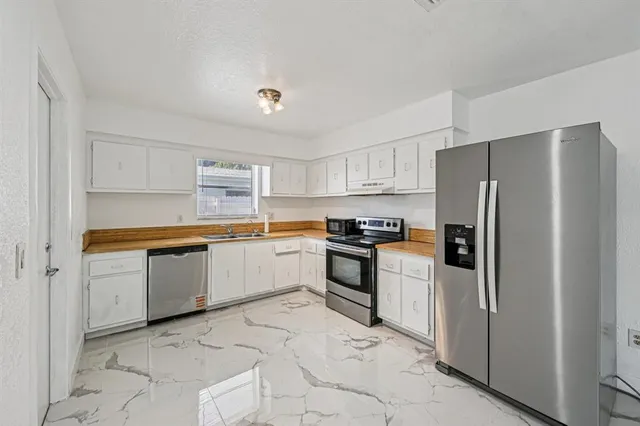 $3,700 | 4549 Baldric Street, Boca Raton, FL 33428