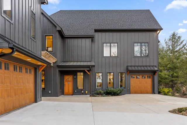 $1,270,000 | 763 Highway 127, Signal Mountain, TN 37377