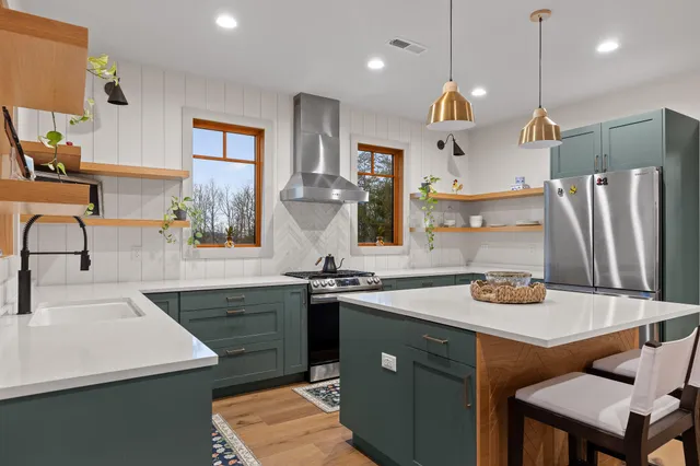 $1,270,000 | 763 Highway 127, Signal Mountain, TN 37377