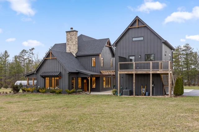 $1,270,000 | 763 Highway 127, Signal Mountain, TN 37377