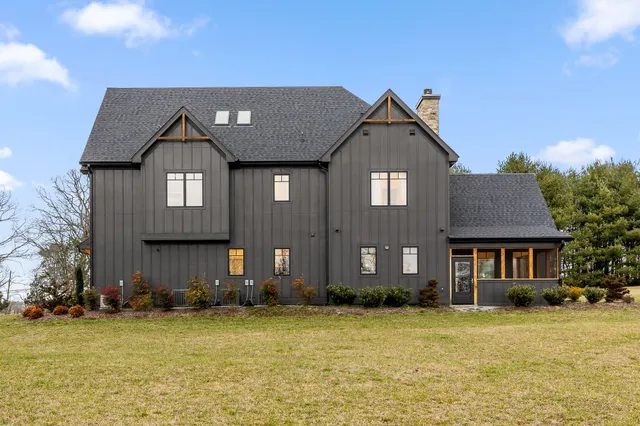 $1,270,000 | 763 Highway 127, Signal Mountain, TN 37377