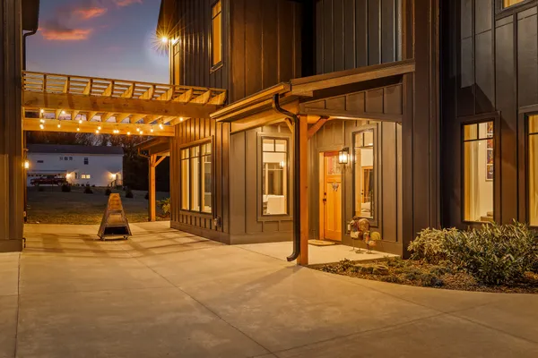 $1,250,000 | 763 Highway 127, Signal Mountain, TN 37377