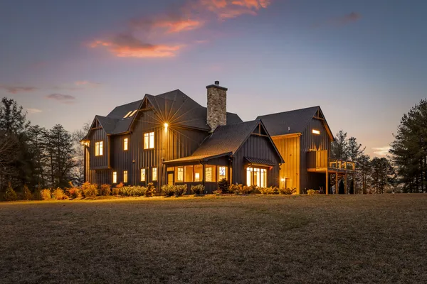 $1,250,000 | 763 Highway 127, Signal Mountain, TN 37377