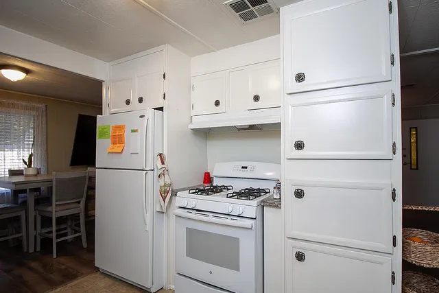 $69,500 | 221 West Herndon Avenue, Unit 27, Fresno, CA 93704