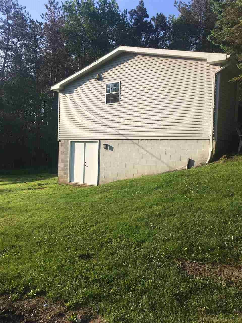6865 Lyons Road Imlay City, MI 48444 - Photo 3 of 27