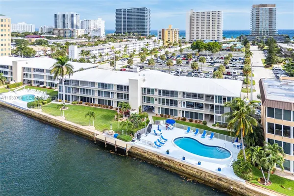 $429,900 | 743 North Riverside Drive, Unit 5C, Pompano Beach, FL 33062