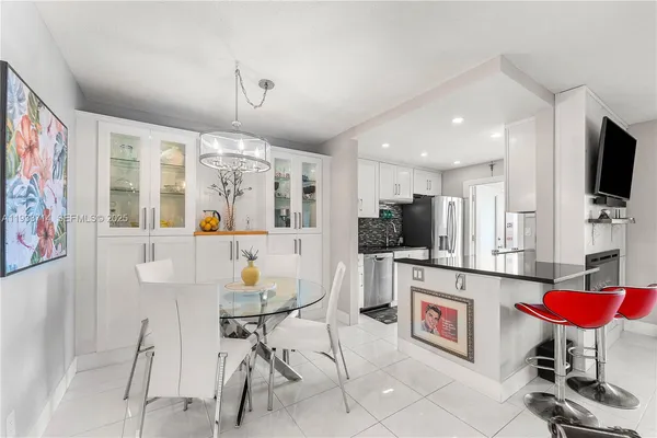 $429,900 | 743 North Riverside Drive, Unit 5C, Pompano Beach, FL 33062