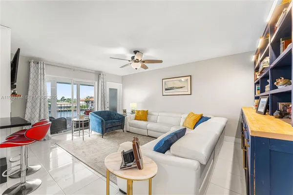 $429,900 | 743 North Riverside Drive, Unit 5C, Pompano Beach, FL 33062