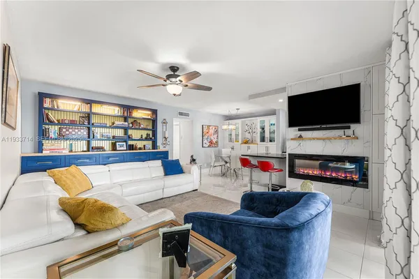 $429,900 | 743 North Riverside Drive, Unit 5C, Pompano Beach, FL 33062