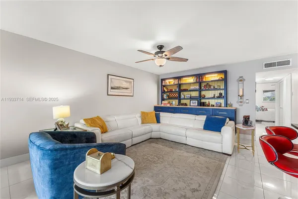 $429,900 | 743 North Riverside Drive, Unit 5C, Pompano Beach, FL 33062