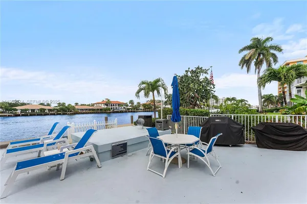 $429,900 | 743 North Riverside Drive, Unit 5C, Pompano Beach, FL 33062