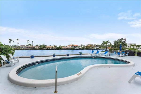 $429,900 | 743 North Riverside Drive, Unit 5C, Pompano Beach, FL 33062