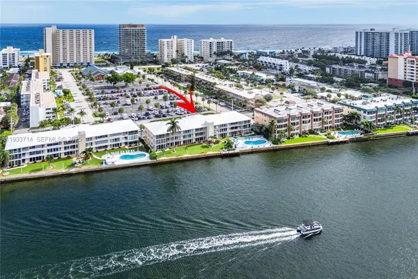 $429,900 | 743 North Riverside Drive, Unit 5C, Pompano Beach, FL 33062