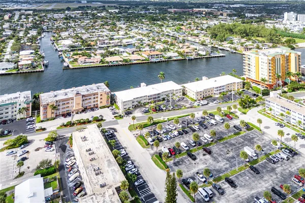 $429,900 | 743 North Riverside Drive, Unit 5C, Pompano Beach, FL 33062