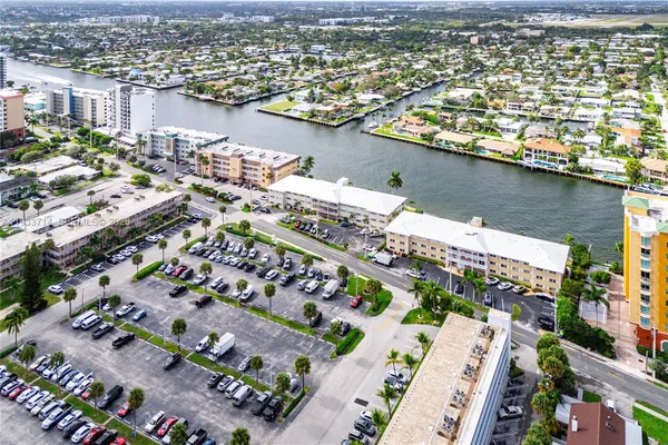 $429,900 | 743 North Riverside Drive, Unit 5C, Pompano Beach, FL 33062