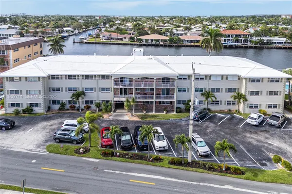 $429,900 | 743 North Riverside Drive, Unit 5C, Pompano Beach, FL 33062